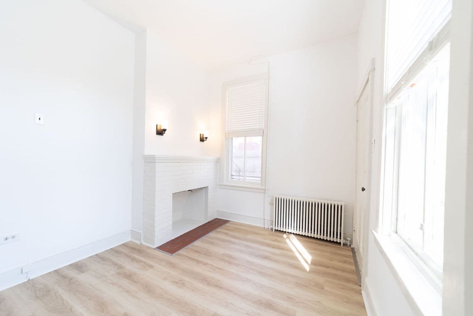 Lancaster Apartment: 238 E Orange St