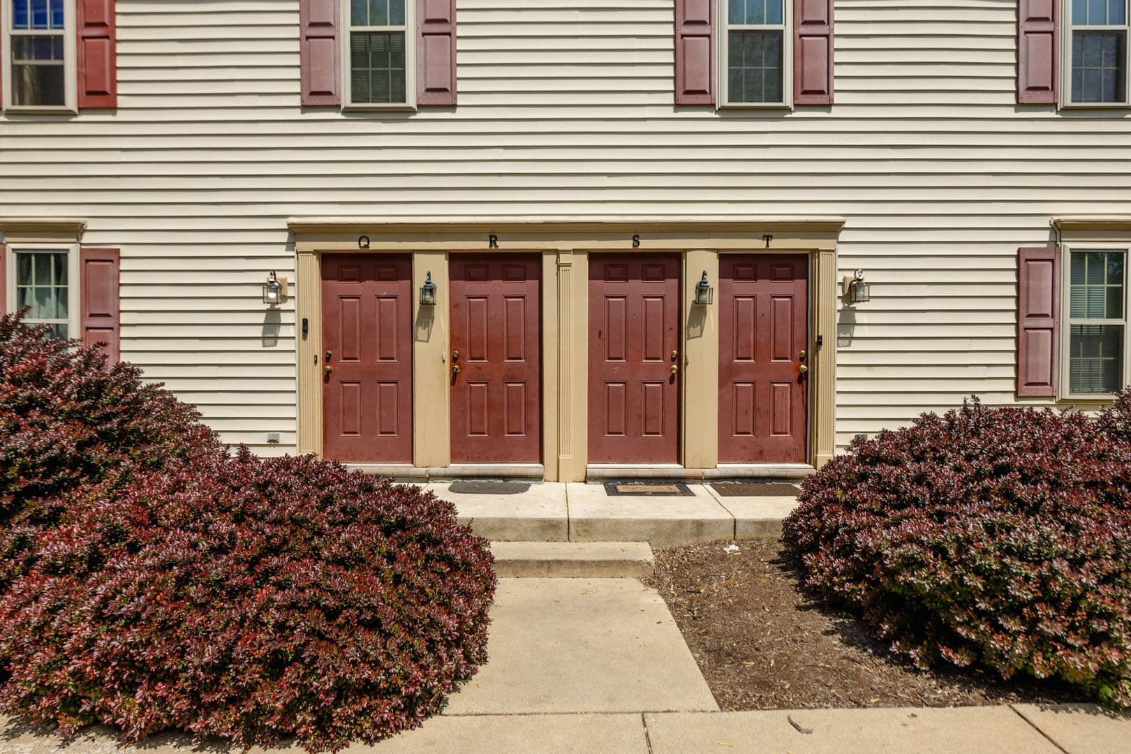 Lancaster Apartment: 405 Judie Lane