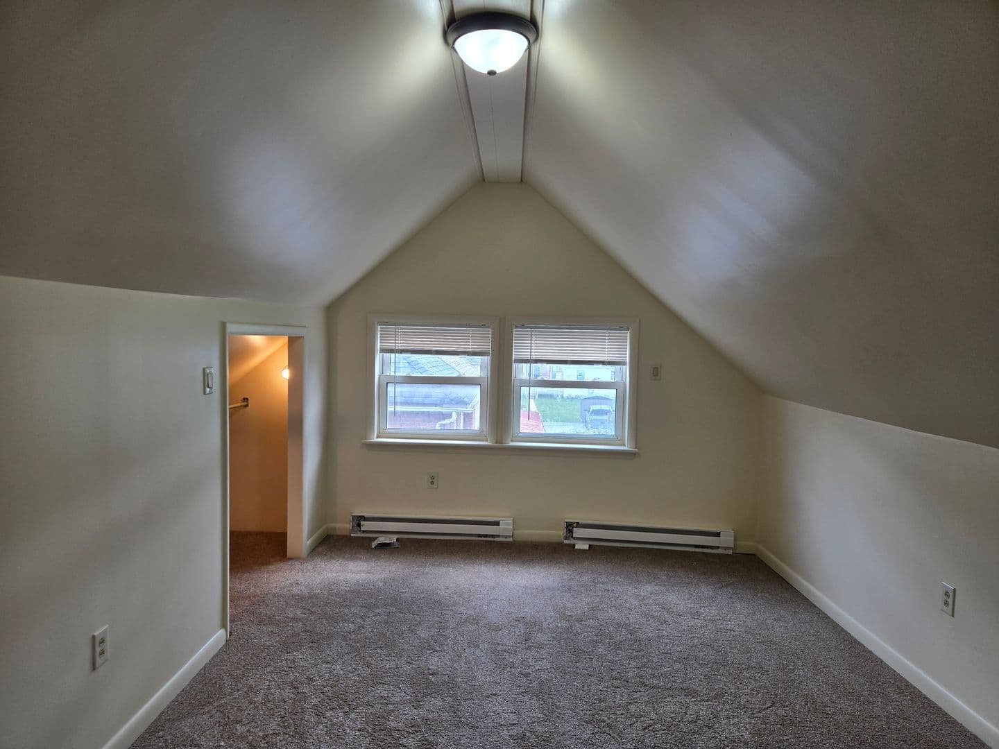 Elizabethtown Apartment: 36-38 N Poplar St.