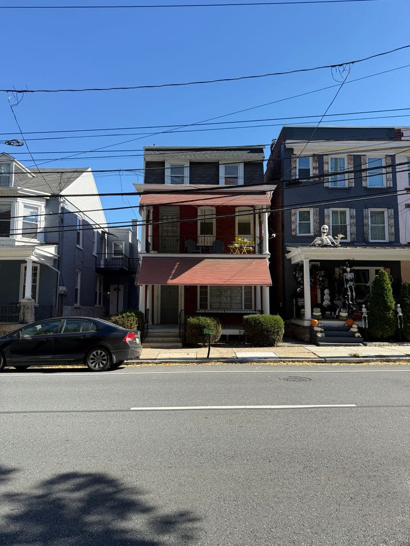Lancaster House: 519 N. Lime St