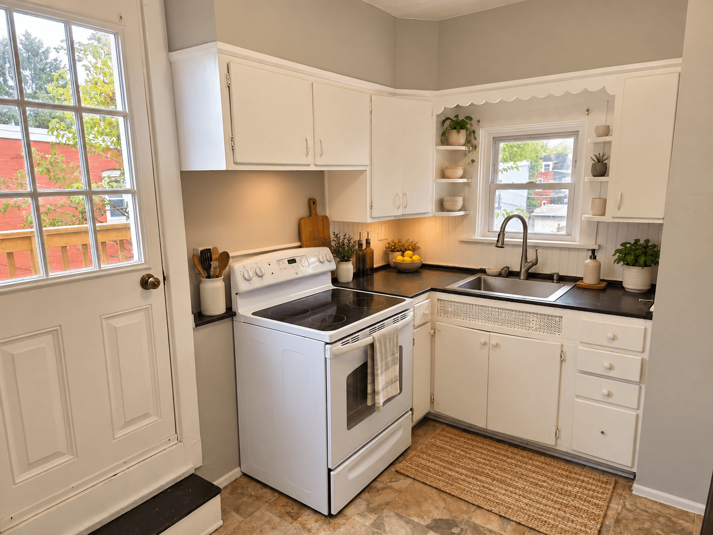 Lancaster Apartment: 941 N. Lime St.