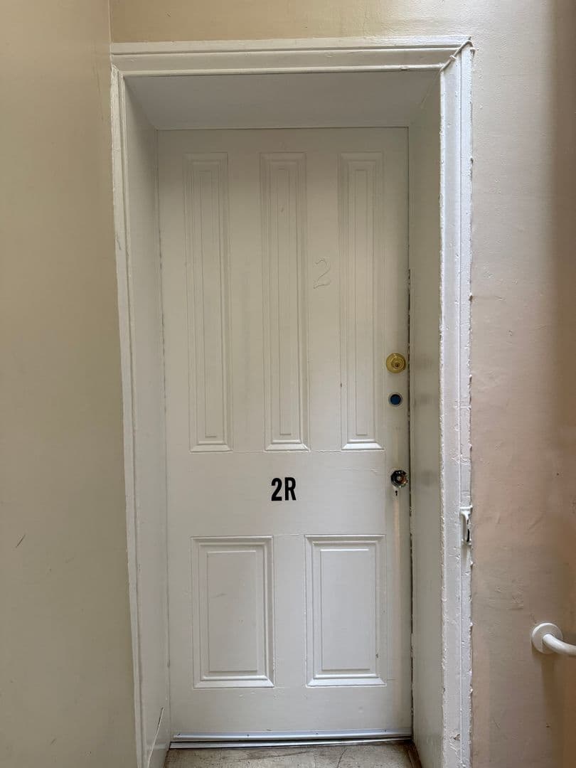Lancaster Apartment: 214-216 E King St