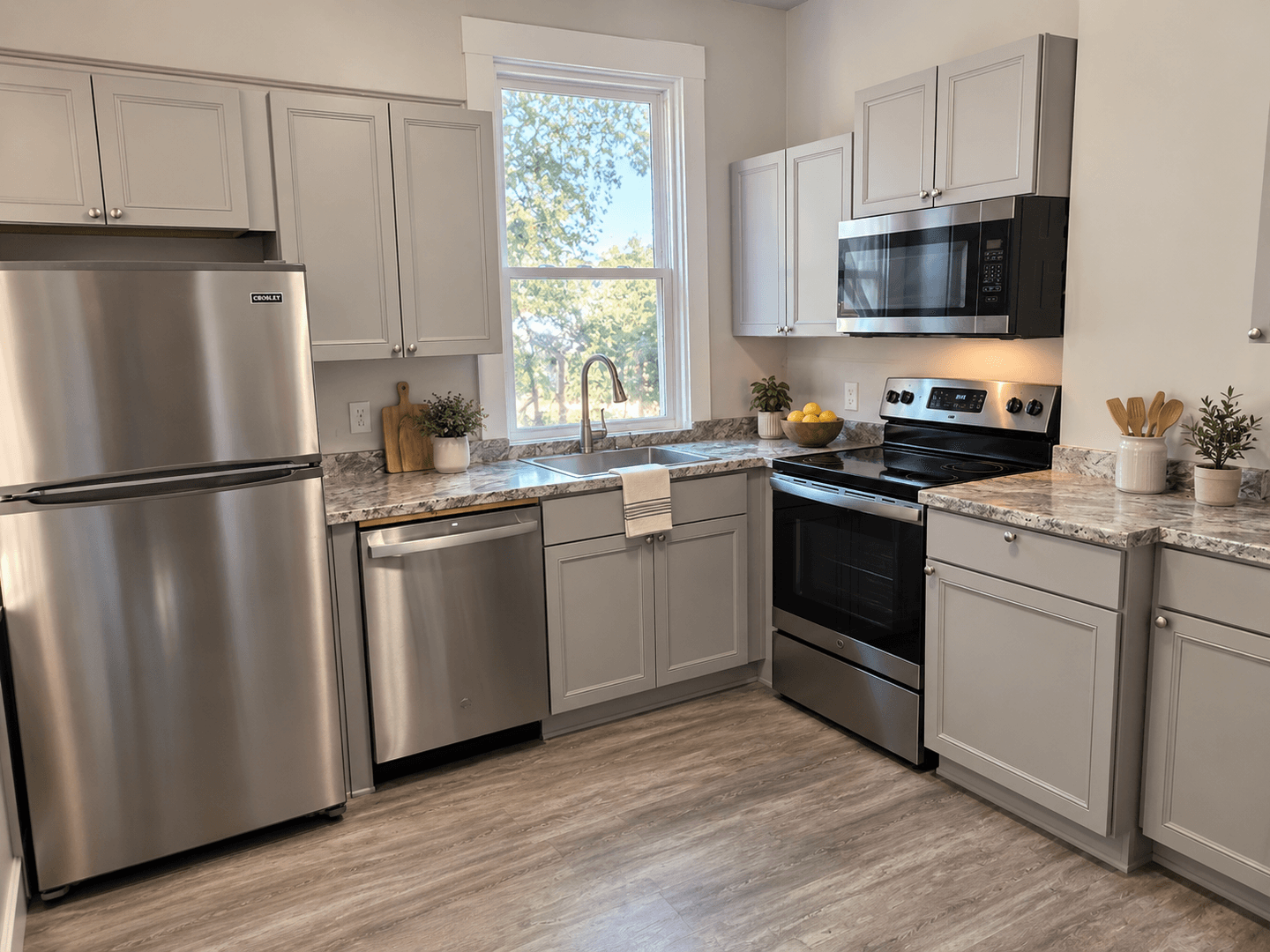 Lancaster Apartment: 537 W. King St.