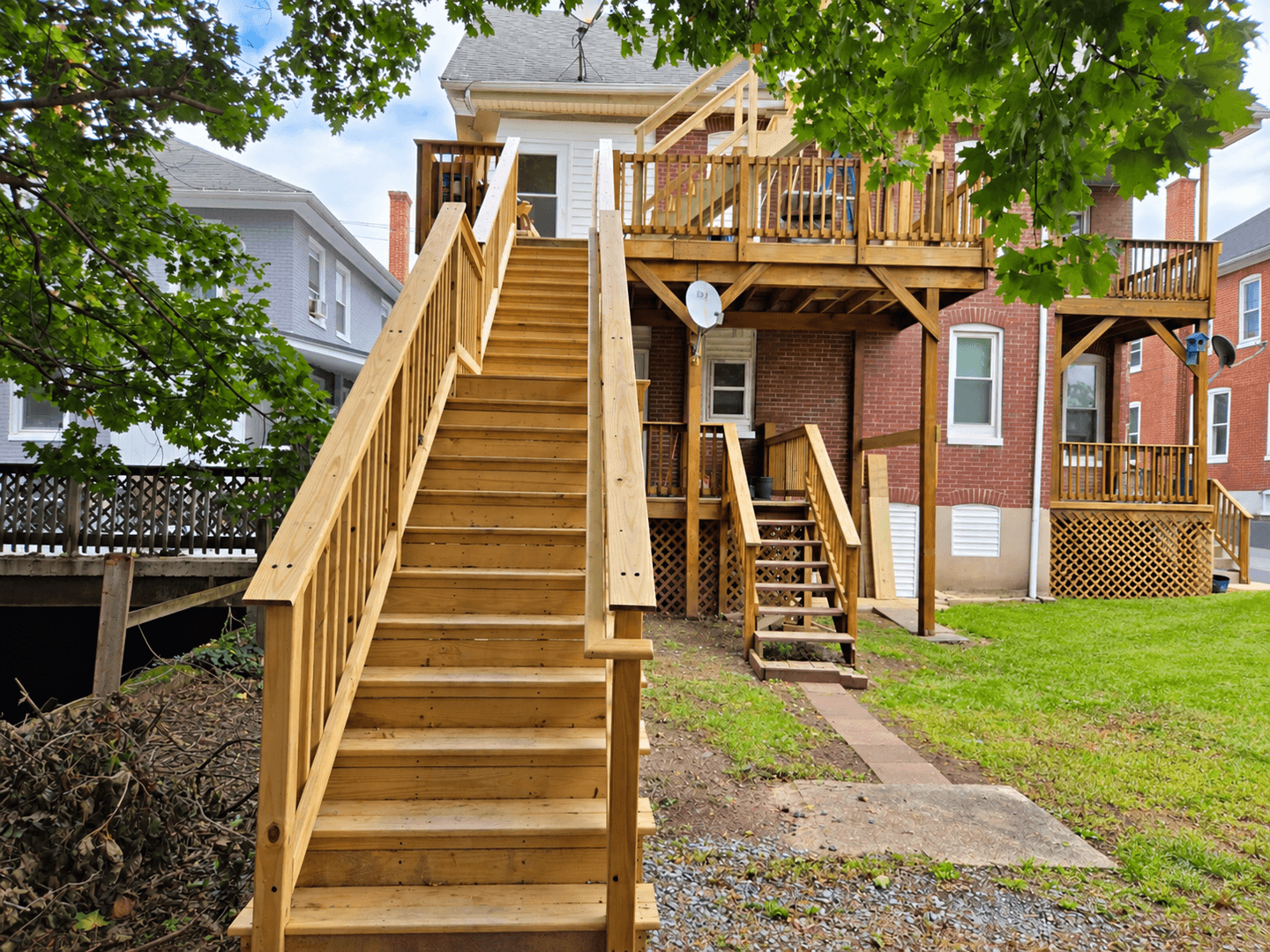 Elizabethtown Apartment: 36-38 N Poplar St.