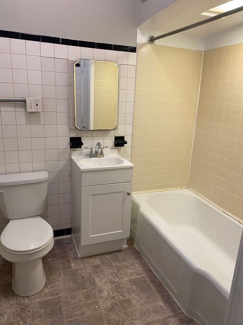 Lancaster Apartment: 219-221 N. Mulberry St.