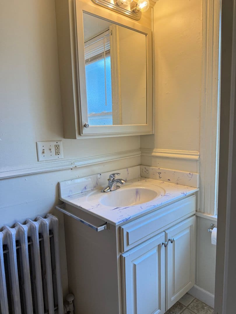 Lancaster House: 348 E. New St. Apt. 2