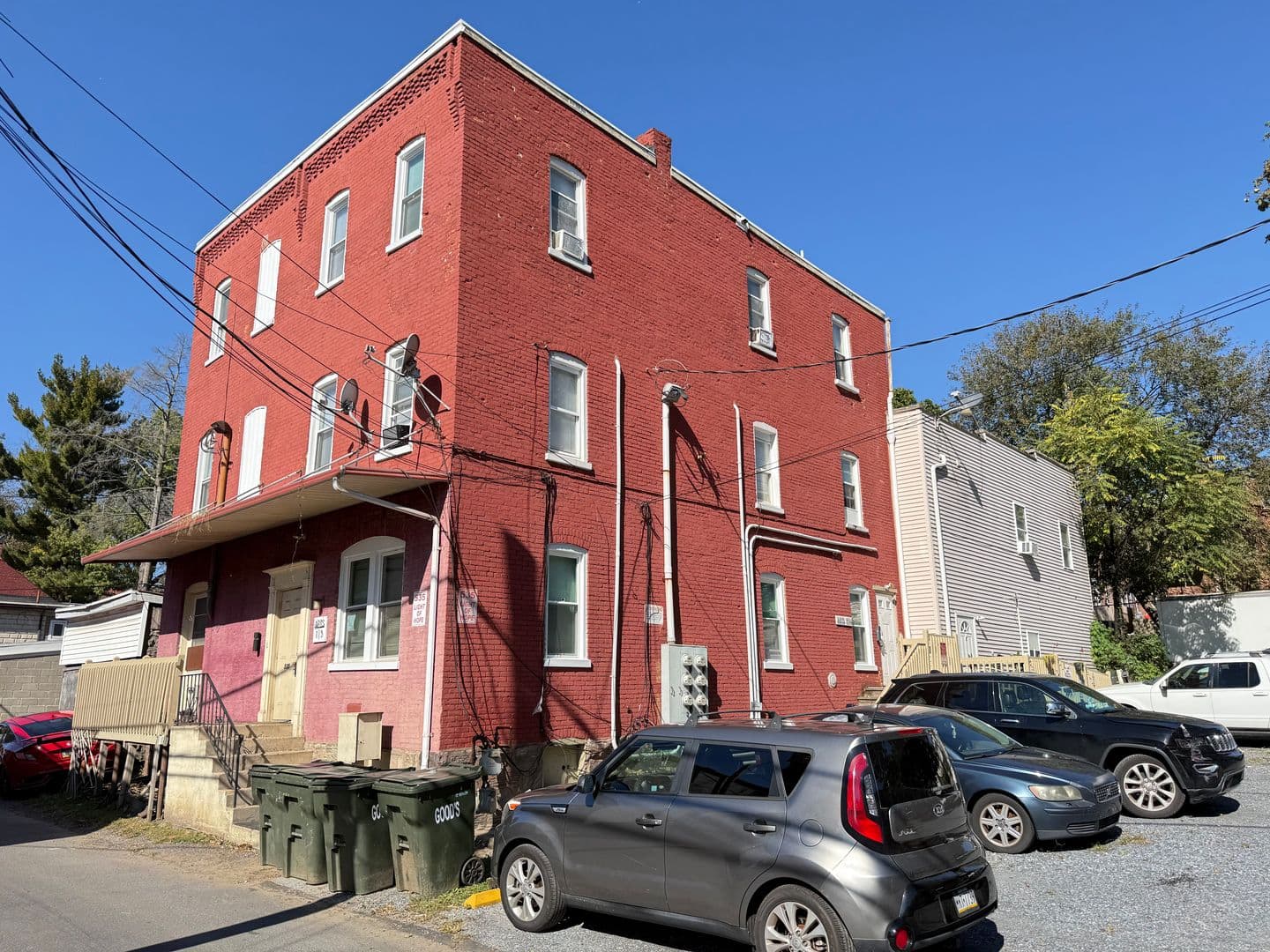 Lancaster Apartment: 535 E. Mifflin St.