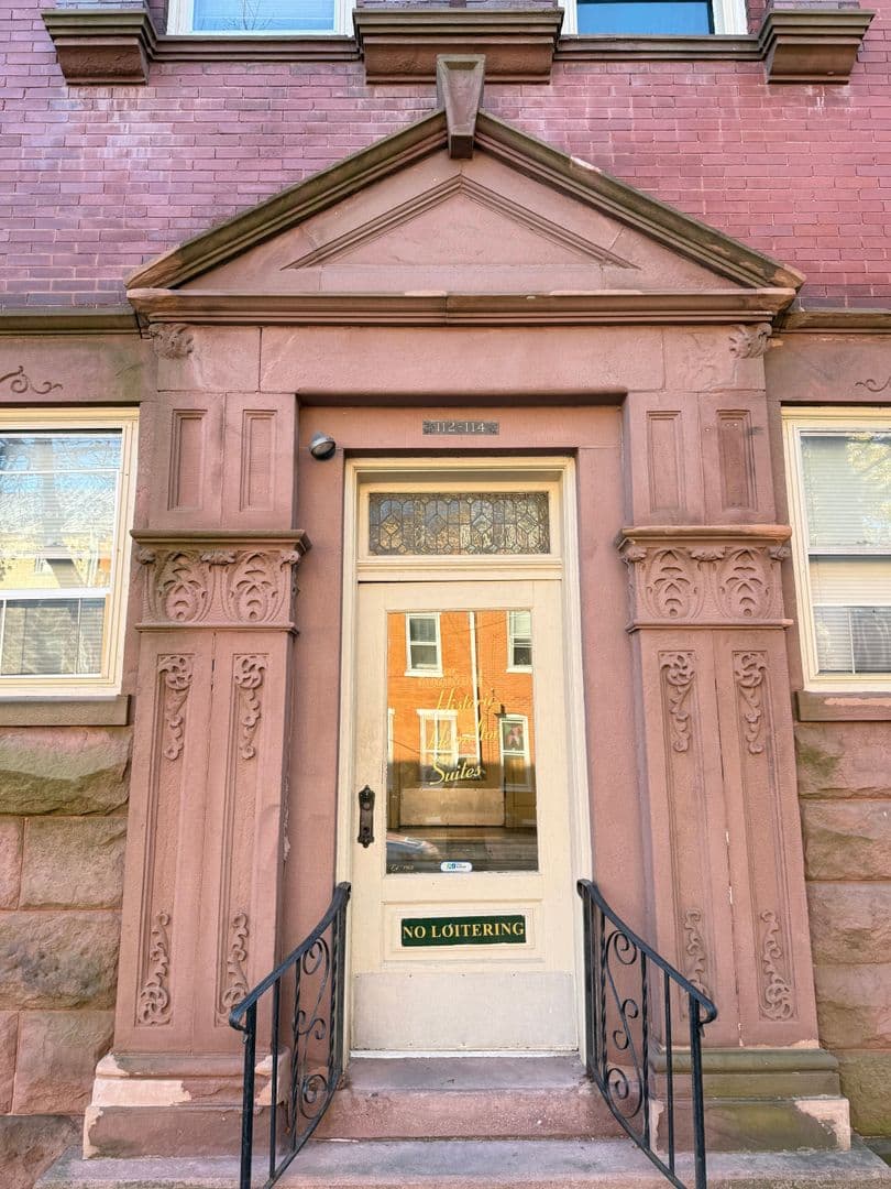 Lancaster Apartment: 247 N Duke Street