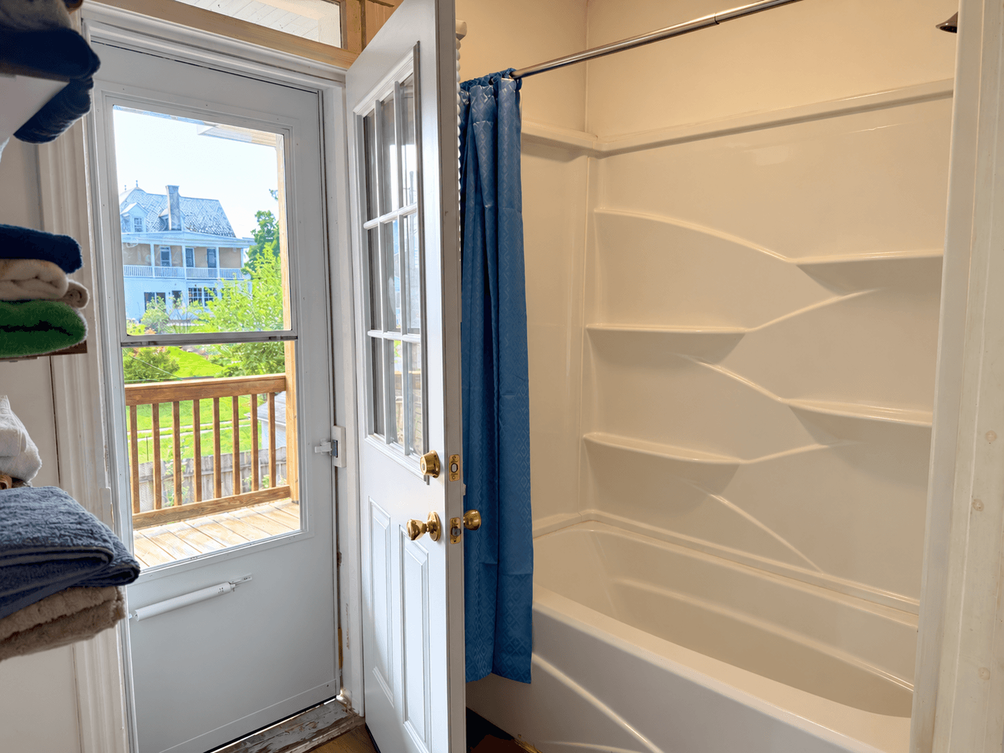 Elizabethtown Apartment: 36-38 N Poplar St.
