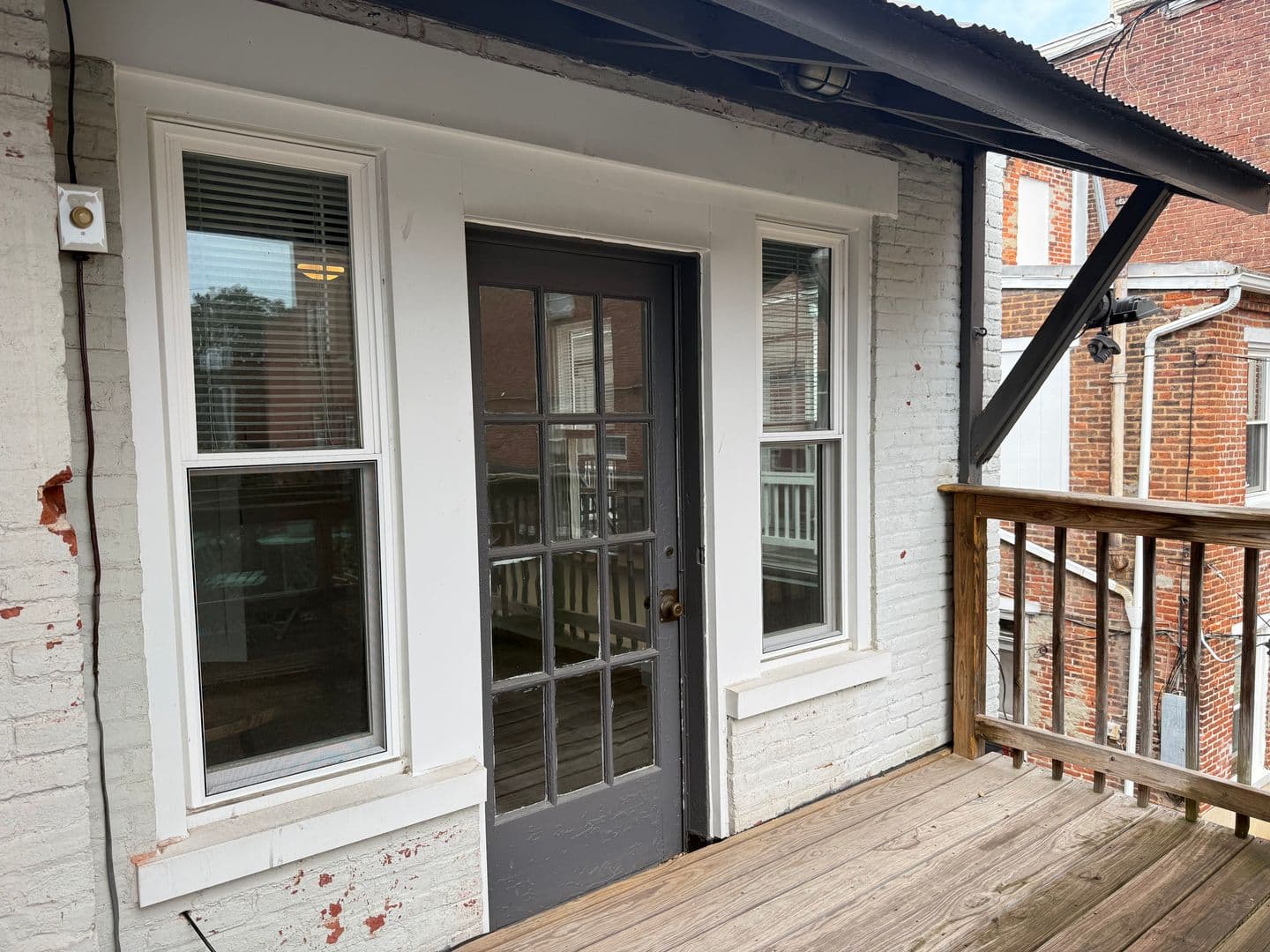 Lancaster Apartment: 214-216 E King St