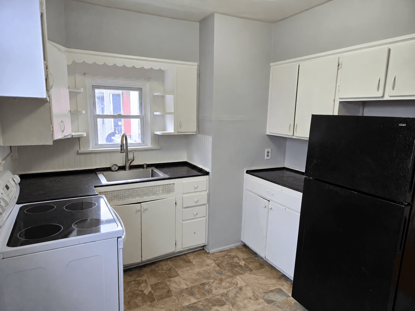 Lancaster Apartment: 941 N. Lime St.