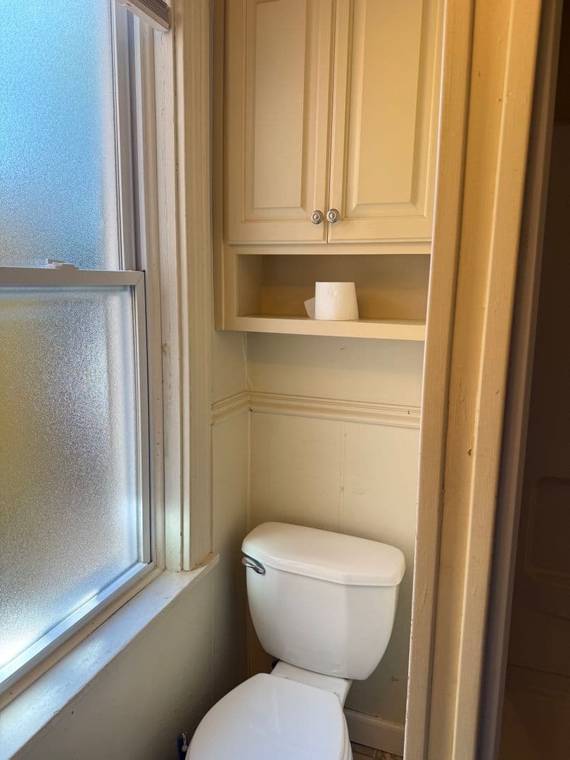 Lancaster House: 348 E. New St. Apt. 2
