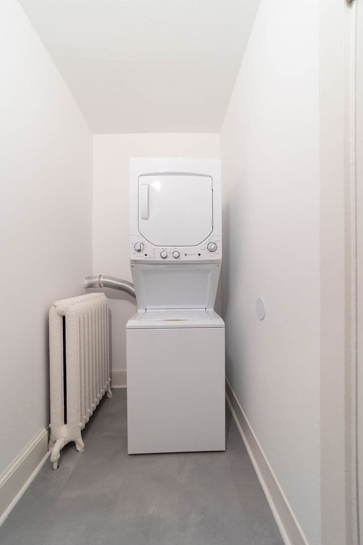 Lancaster Apartment: 238 E Orange St