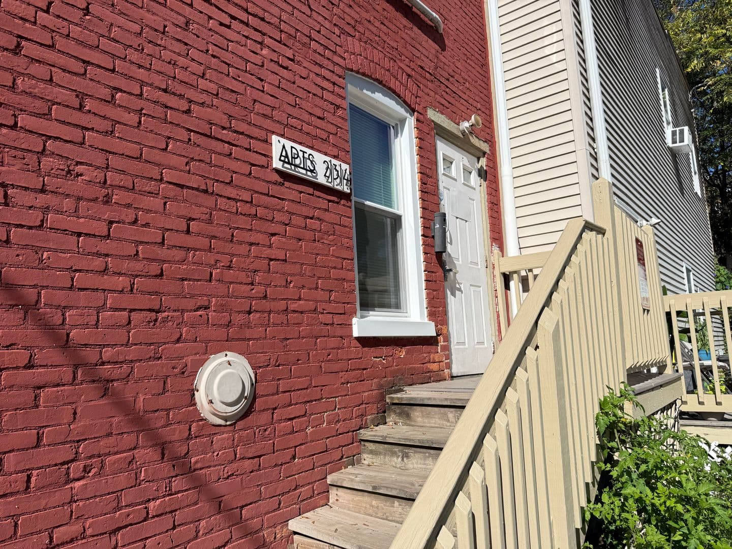Lancaster Apartment: 535 E. Mifflin St.