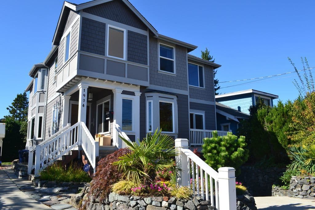 Tacoma House: 1904 N Proctor St.
