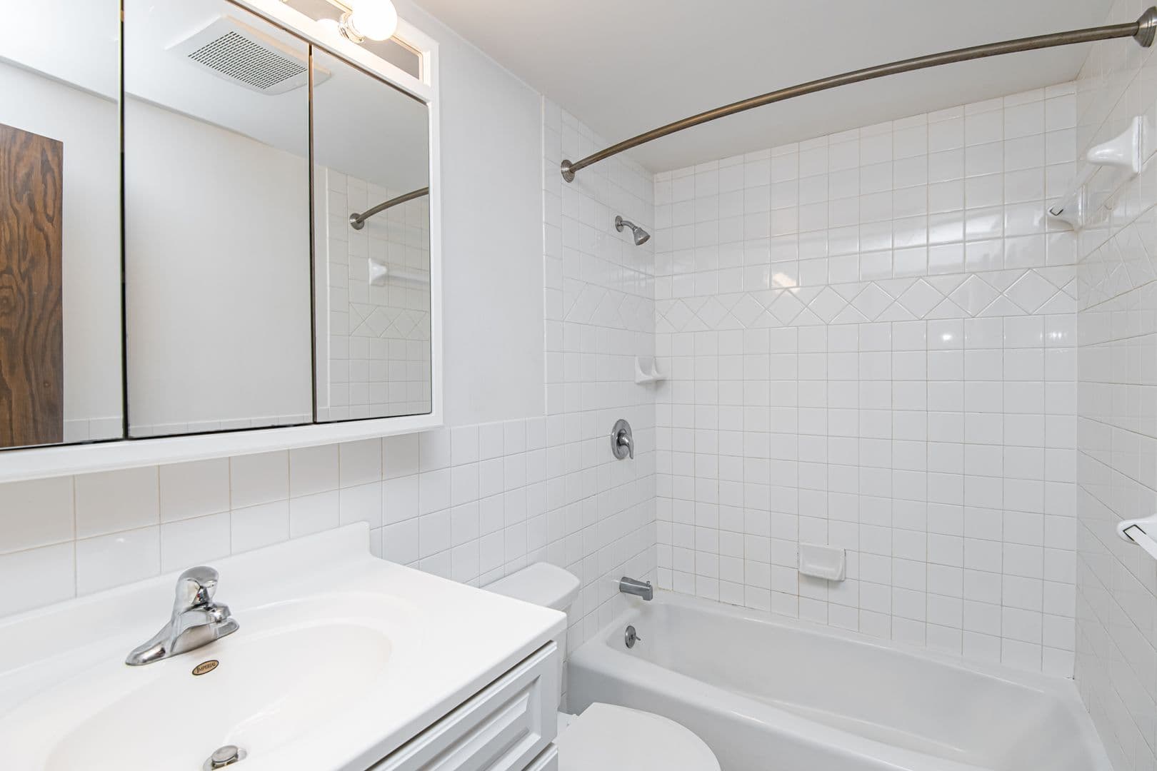 Rochester Apartment: 3906 18th Ave NW