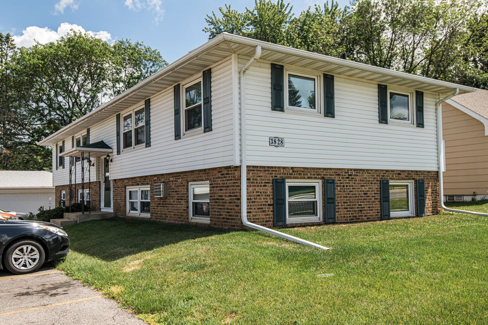 Rochester Apartment: 3906 18th Ave NW