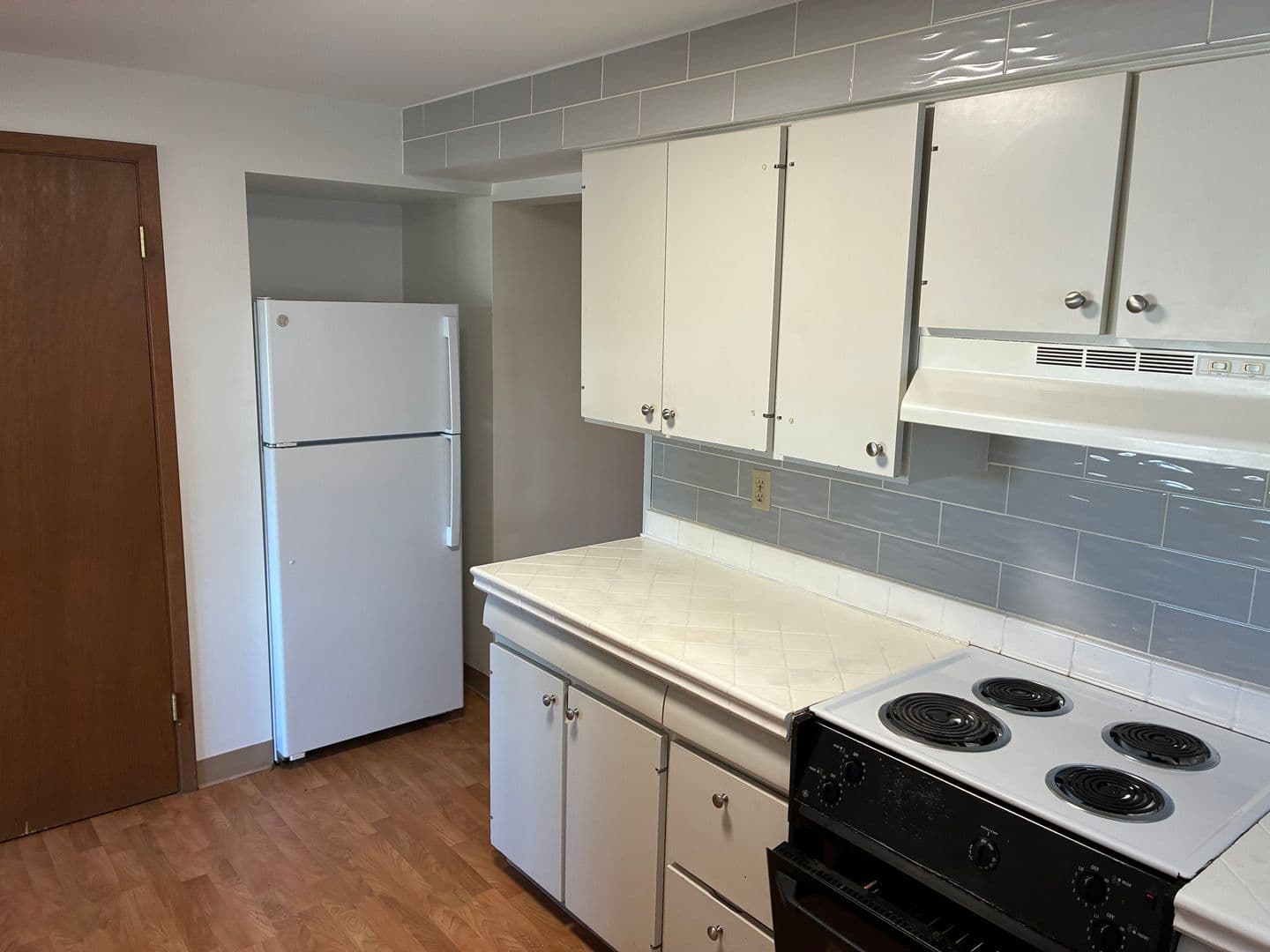 Rochester Apartment: 1933 3rd Ave NW