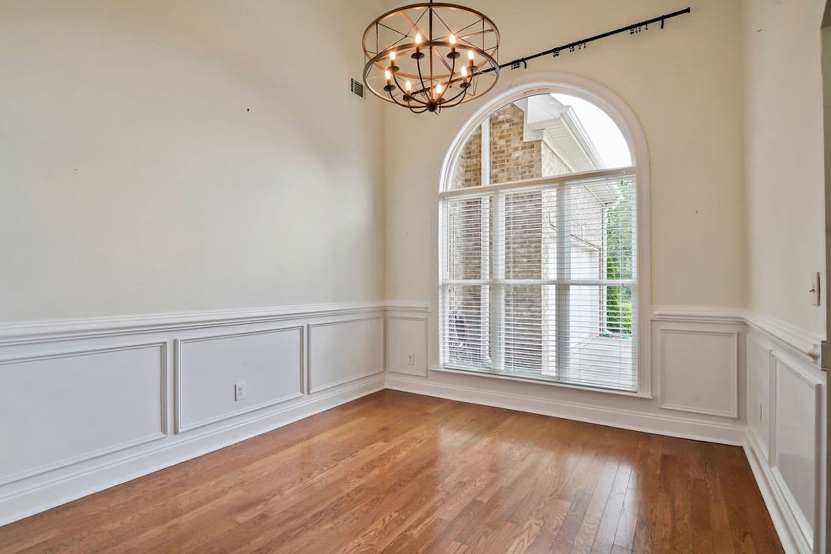Hoover House: 710 Valley Street