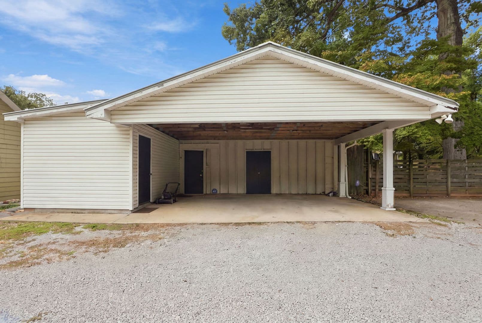 Homewood House: 403 St Charles St