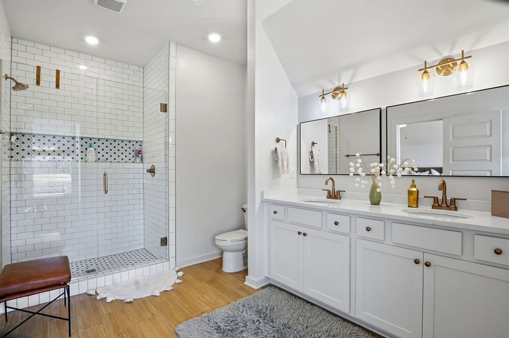 Hoover House: 4566 Everlee Parkway