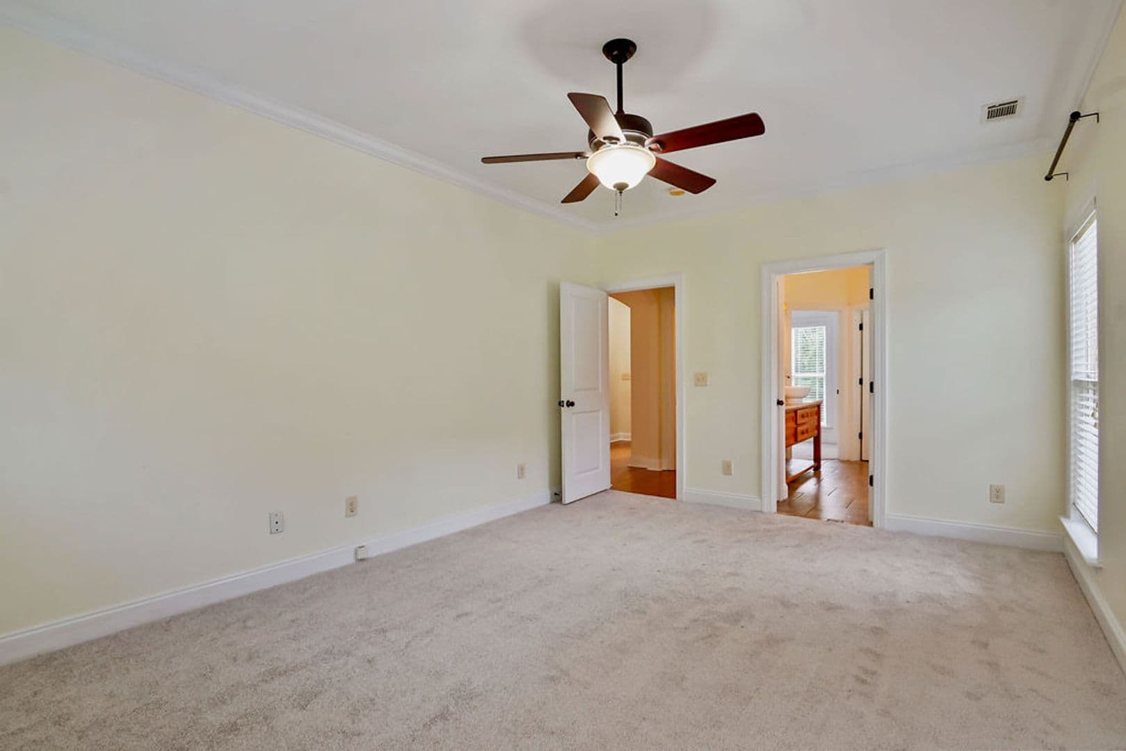 Hoover House: 710 Valley Street