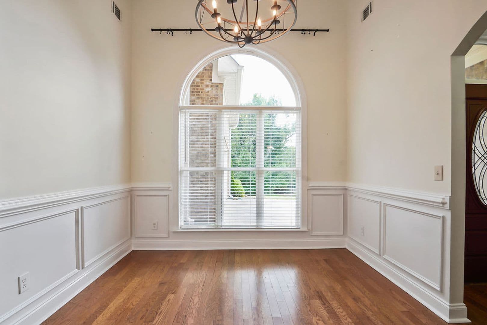 Hoover House: 710 Valley Street