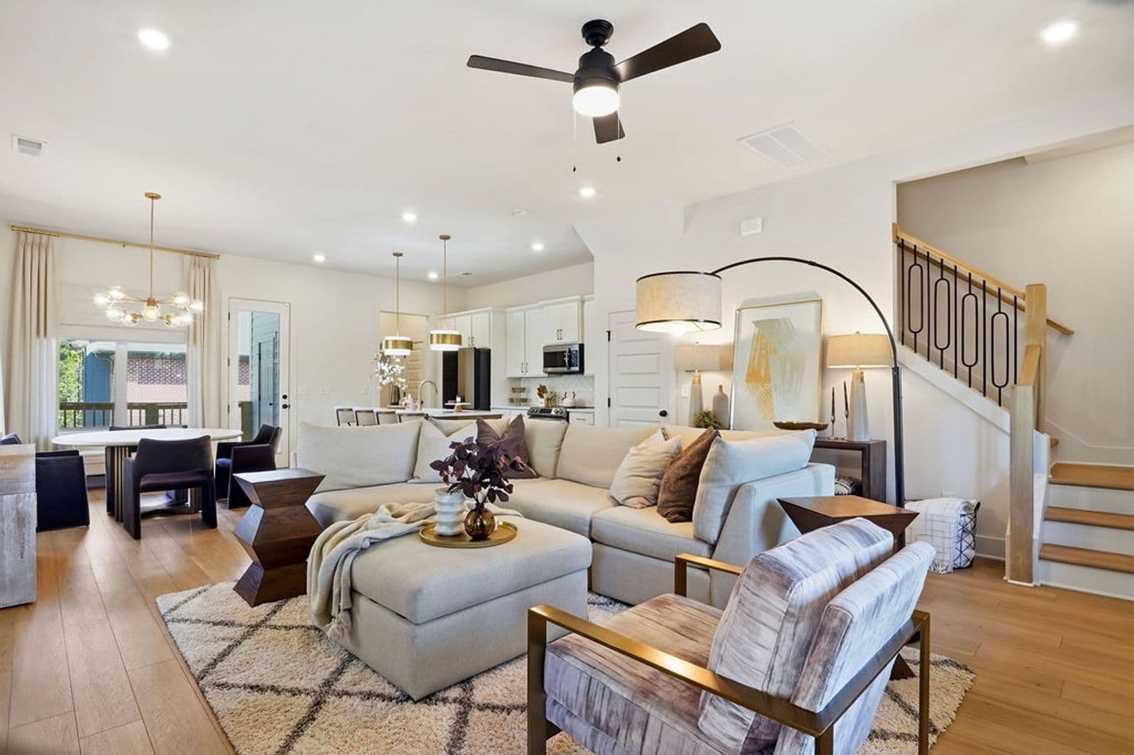 Hoover House: 4566 Everlee Parkway
