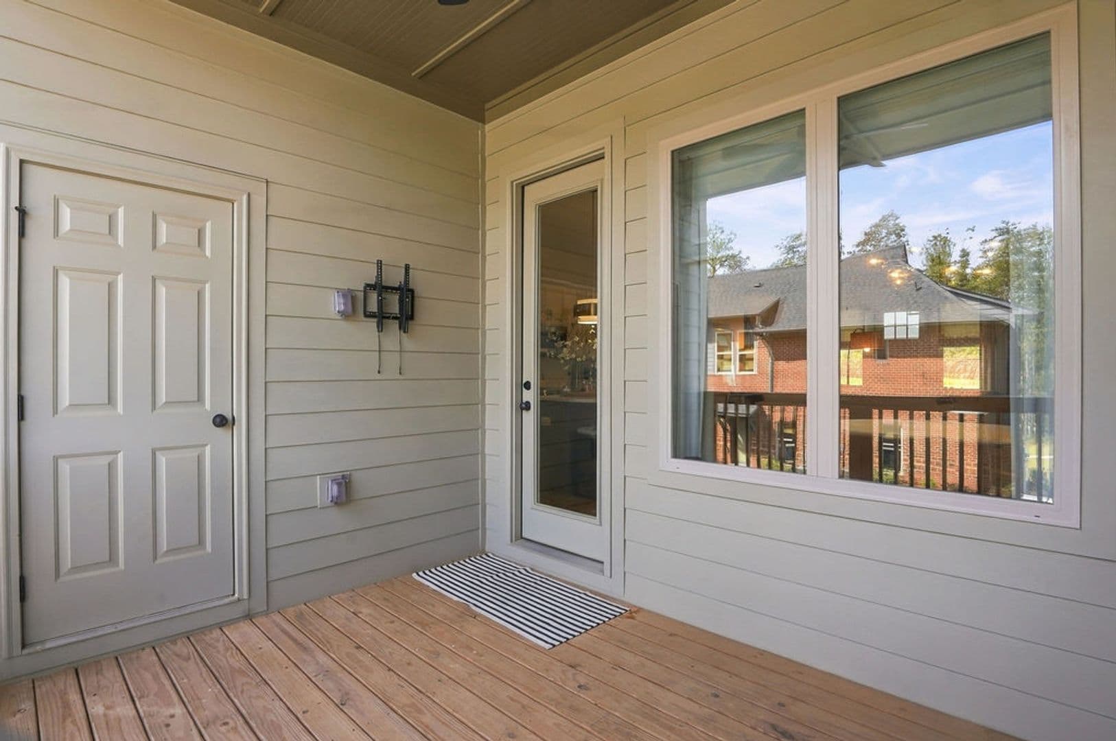 Hoover House: 4566 Everlee Parkway