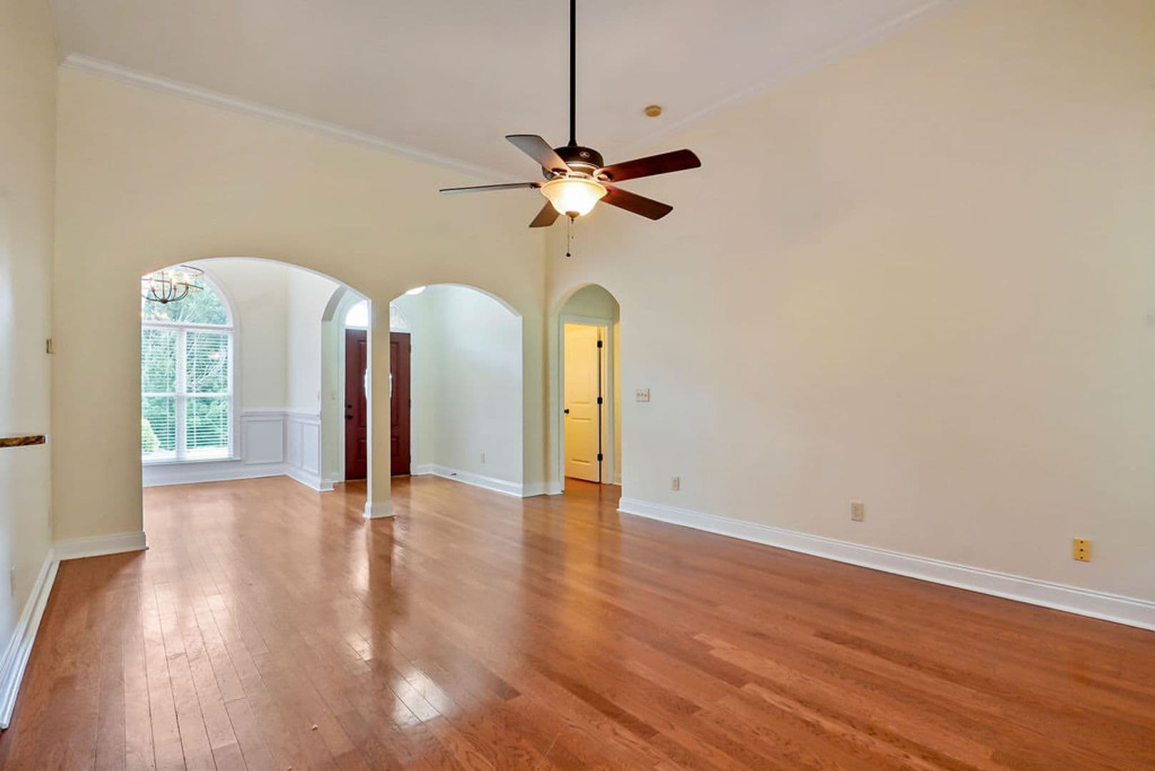 Hoover House: 710 Valley Street