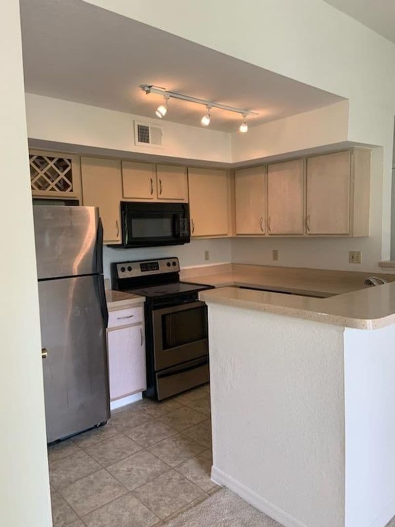 Orlando Condo: 7220 Westpointe Blvd. - #1434
