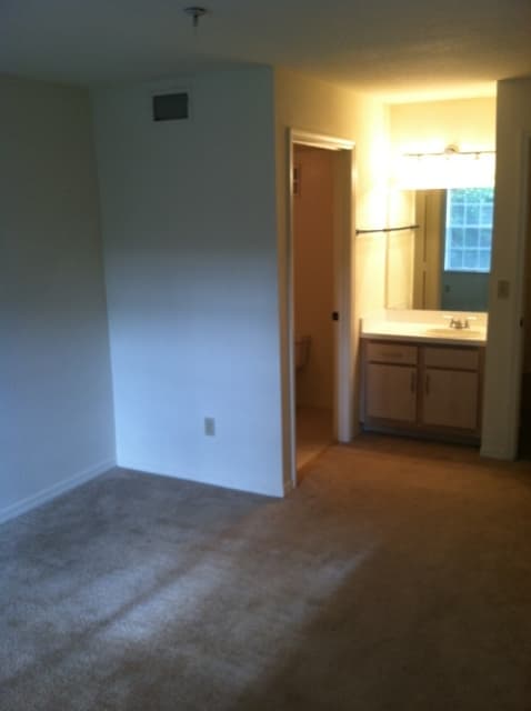 Orlando Condo: 7250 Westpointe Blvd. - #1021