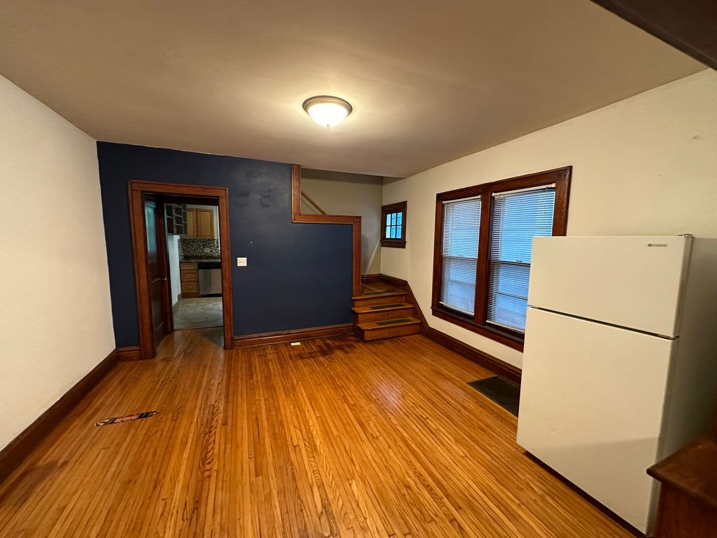 Columbus Apartment: 178 E Tompkins Ave