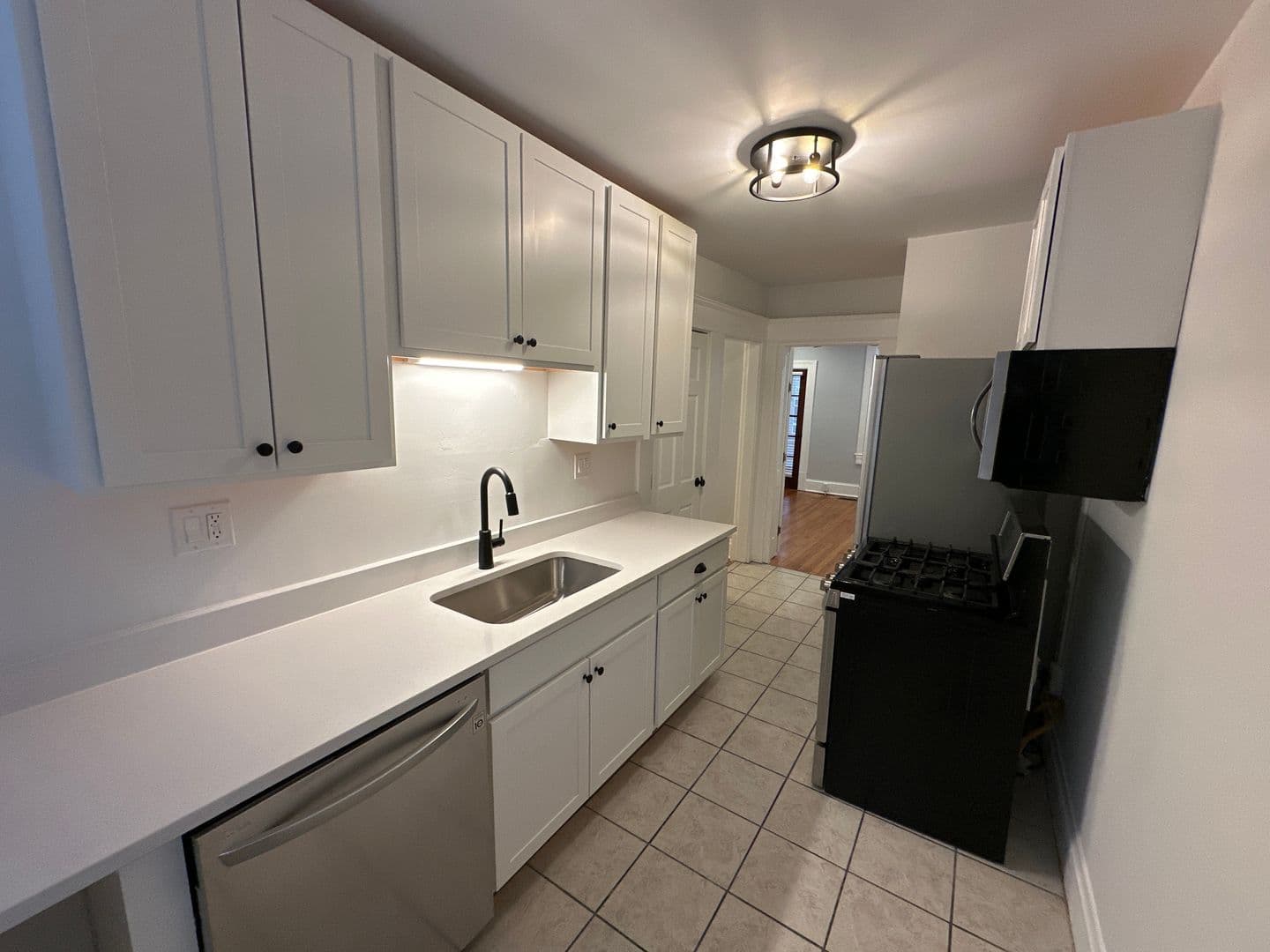 Columbus Apartment: 4-16 E Norwich Ave