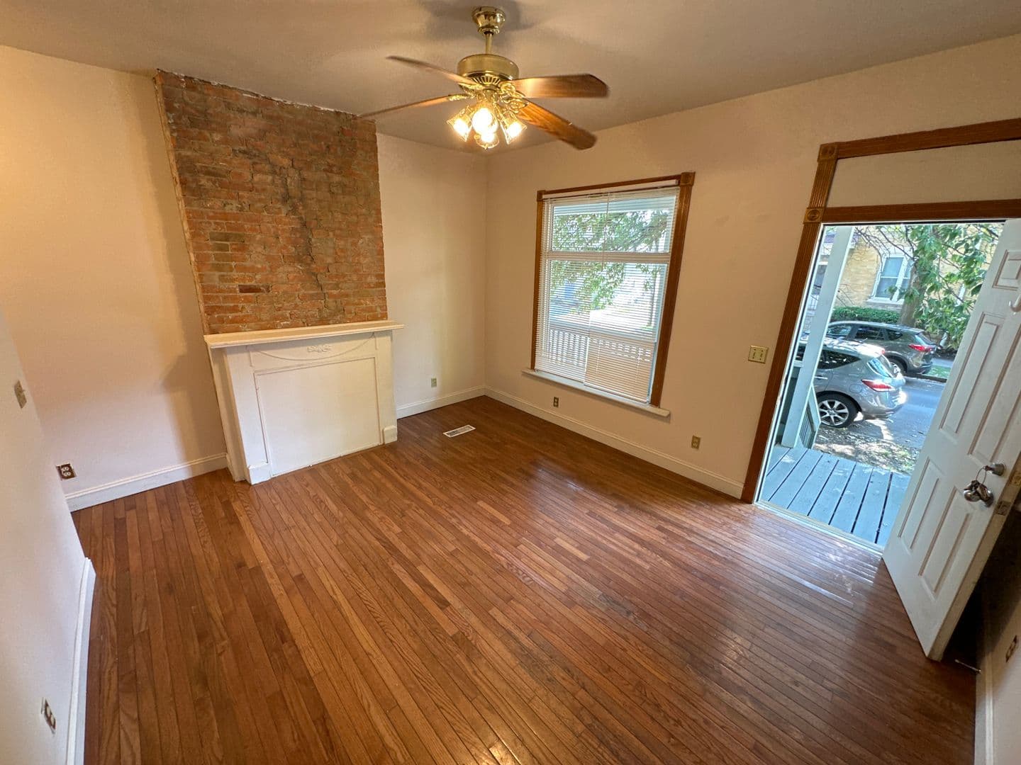 Columbus Apartment: 1557 Highland St