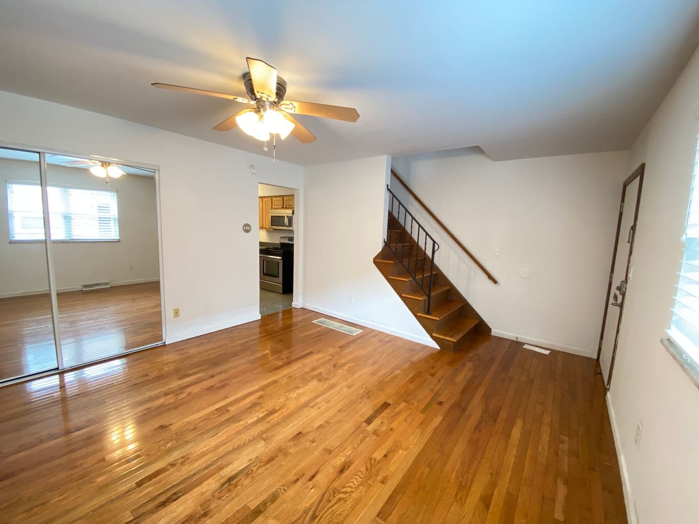 Columbus Apartment: 1444-1466 Worthington St