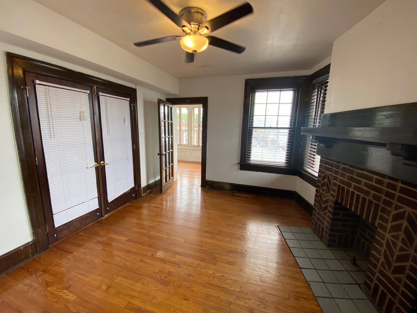 Columbus Apartment: 4-16 E Norwich Ave