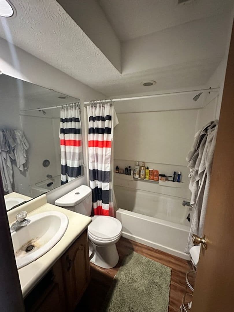 Columbus Apartment: 322 E 18th Ave
