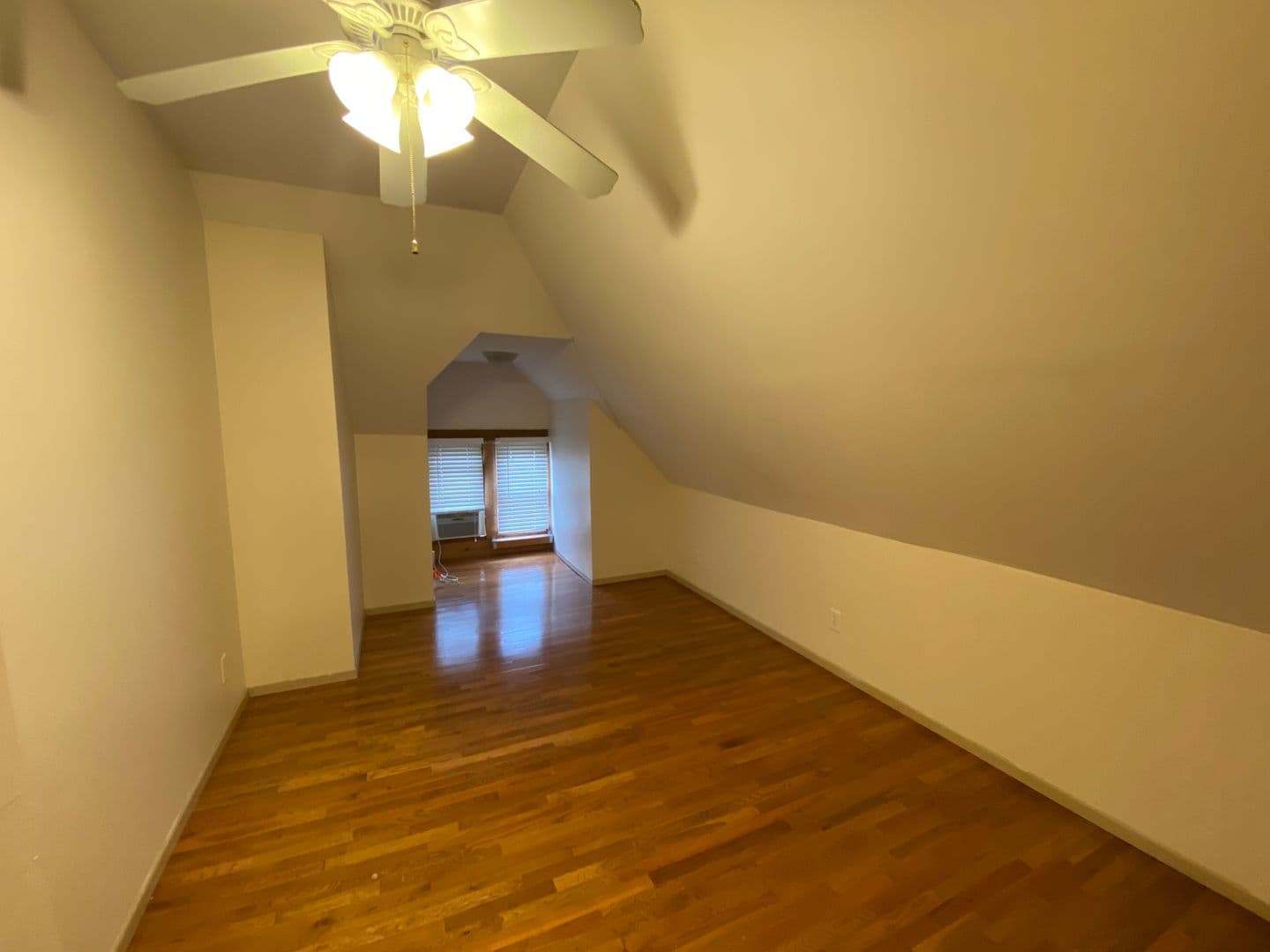 Columbus Apartment: 49 W Blake Ave
