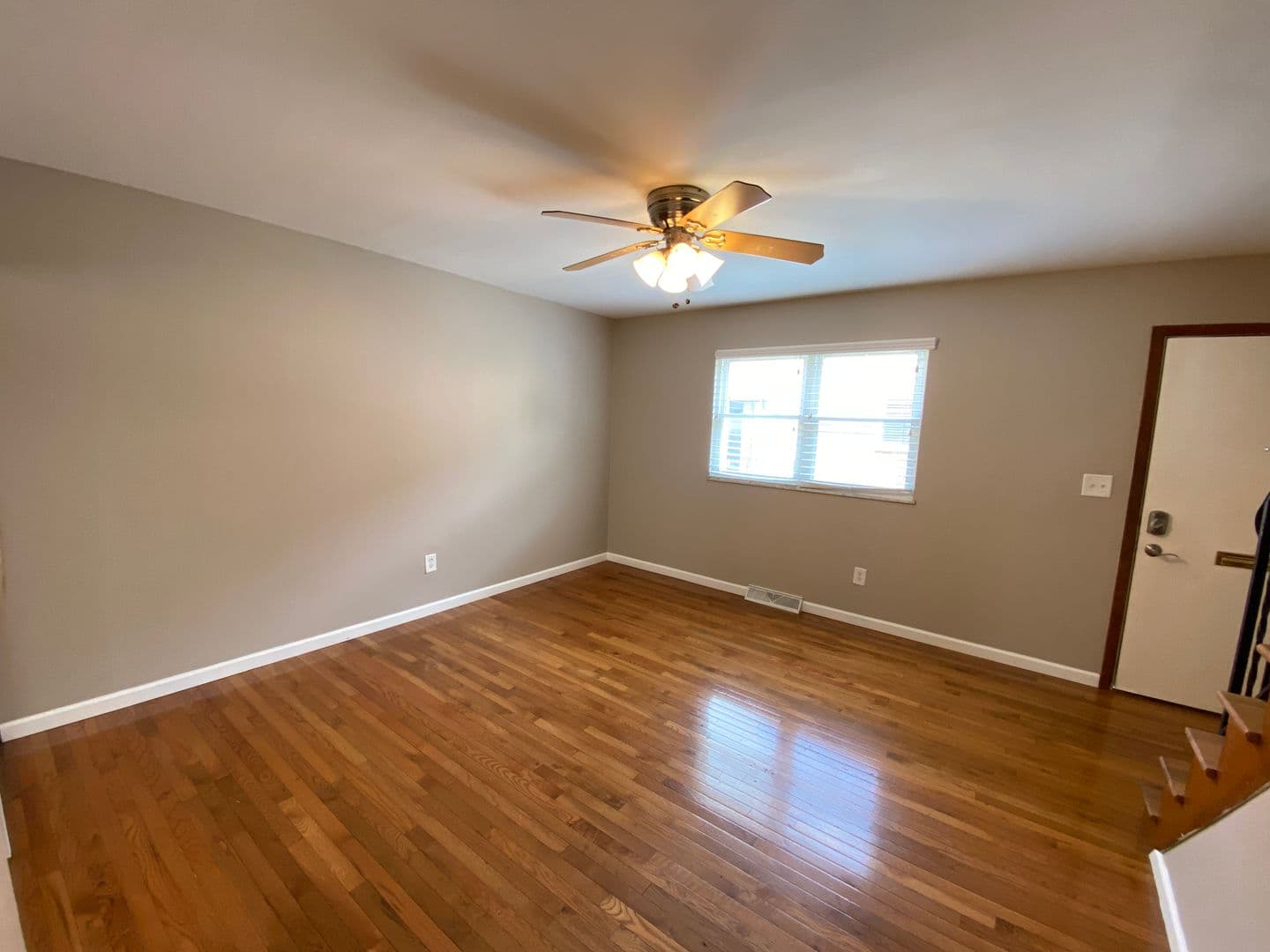 Columbus Apartment: 1444-1466 Worthington St