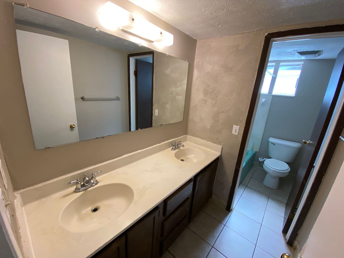 Columbus Apartment: 41 E 17th Ave