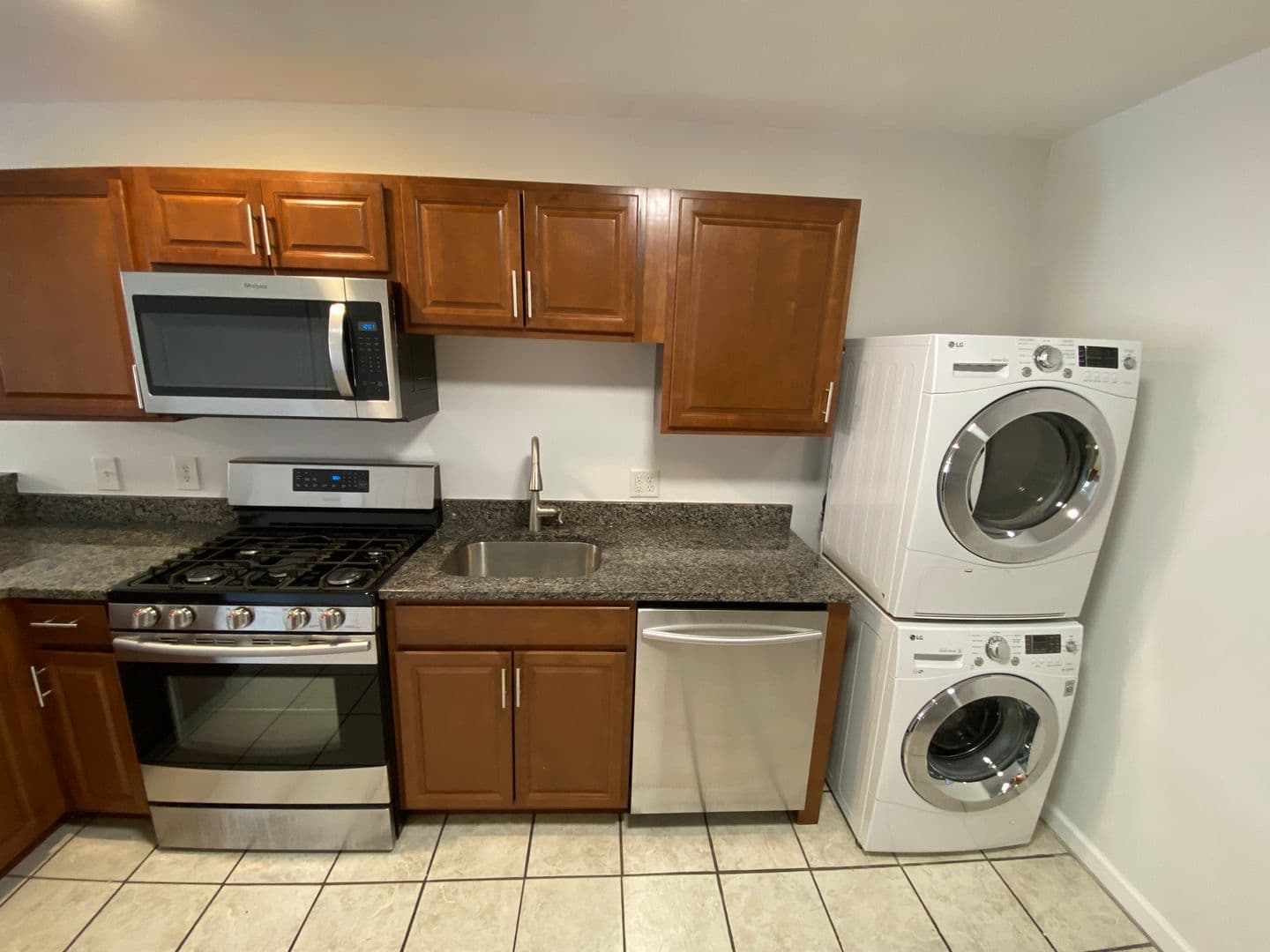 Columbus Apartment: 325 E 15th Ave