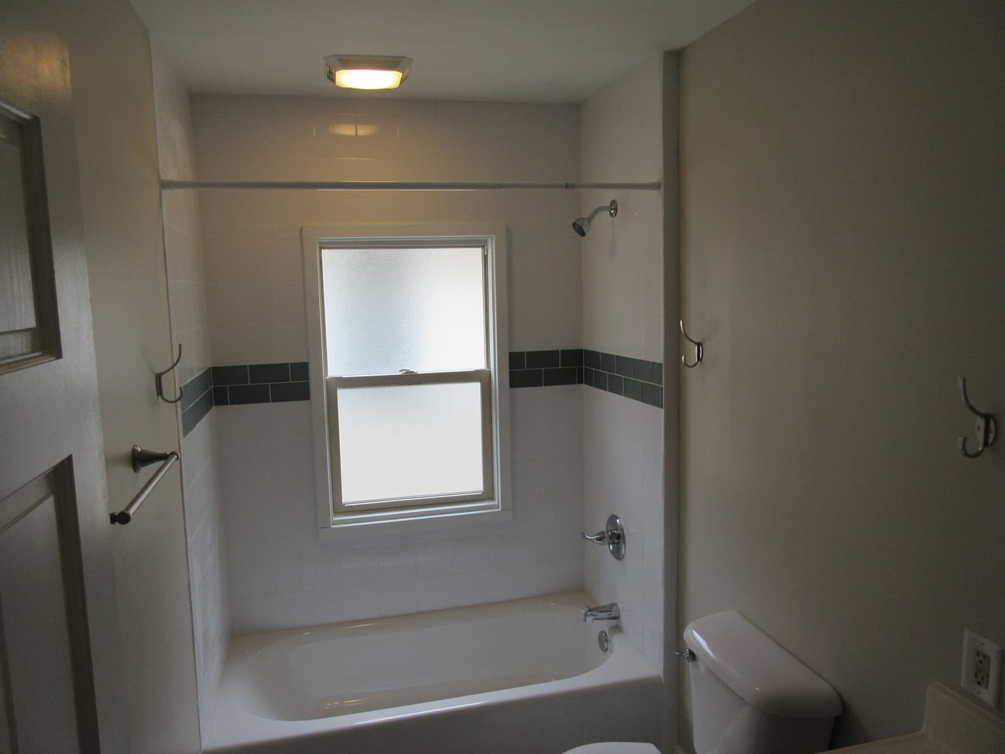 Columbus Apartment: 2613 Medary Ave