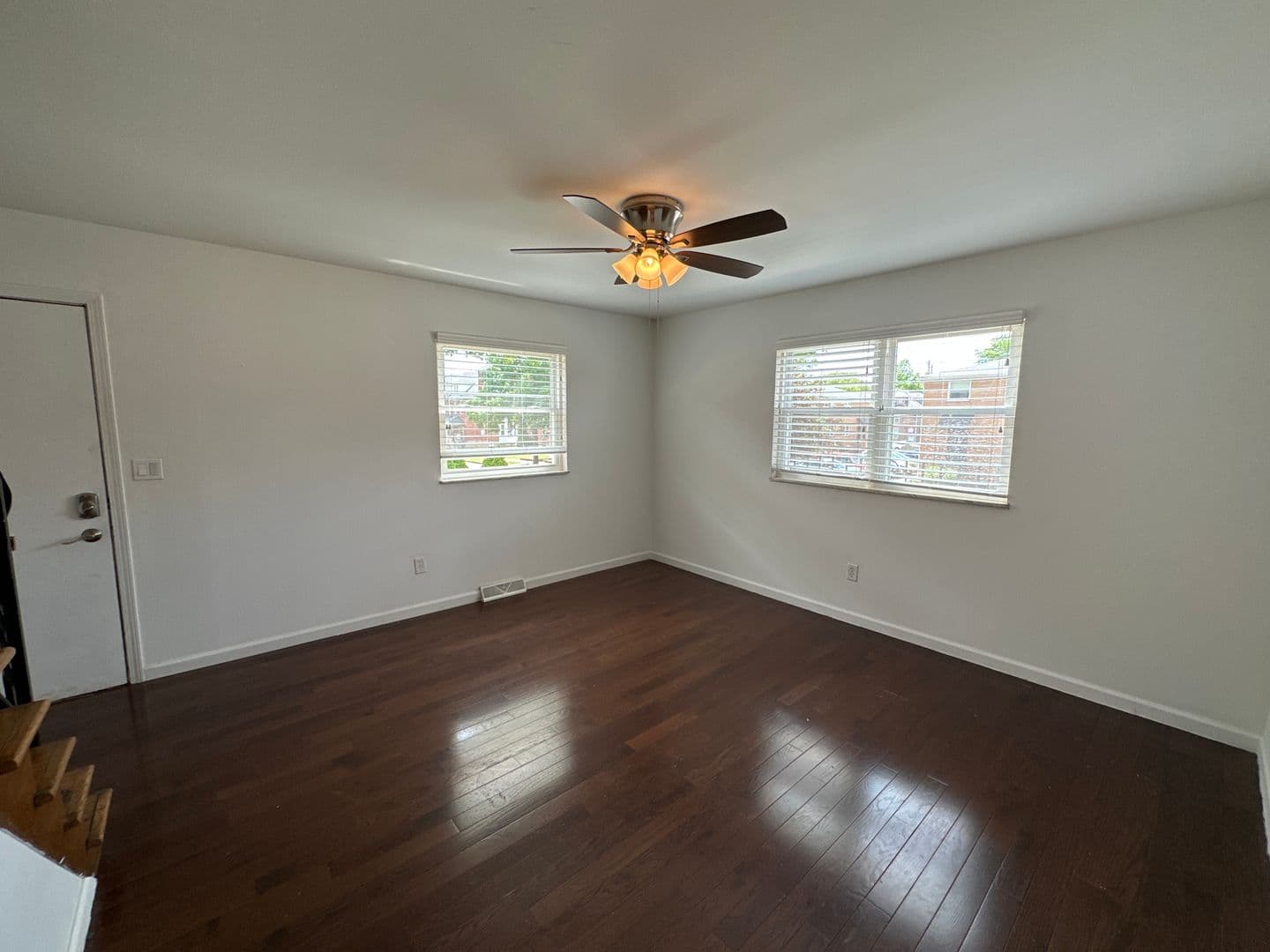 Columbus Apartment: 1444-1466 Worthington St