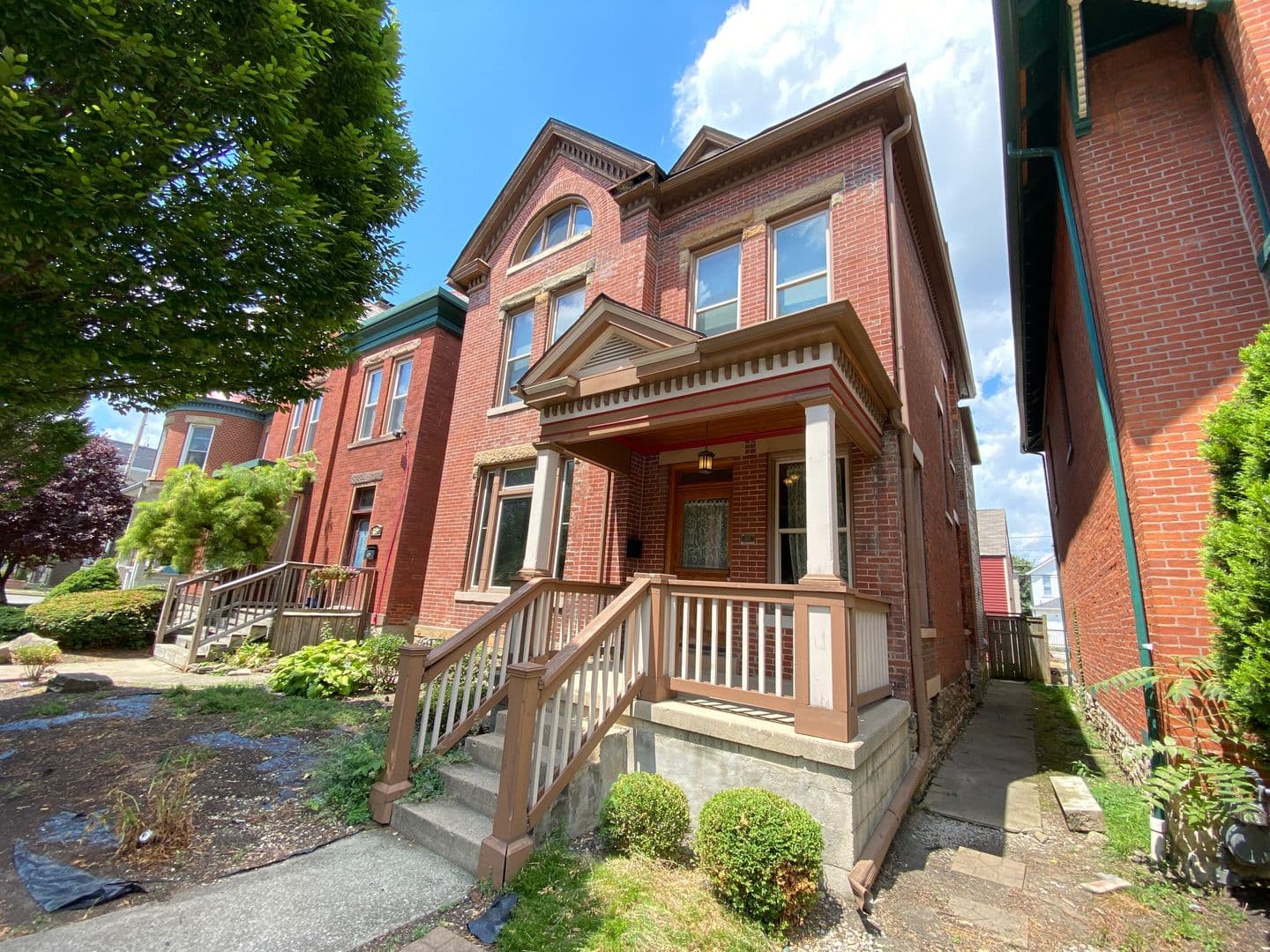 Columbus House: 120 King Ave