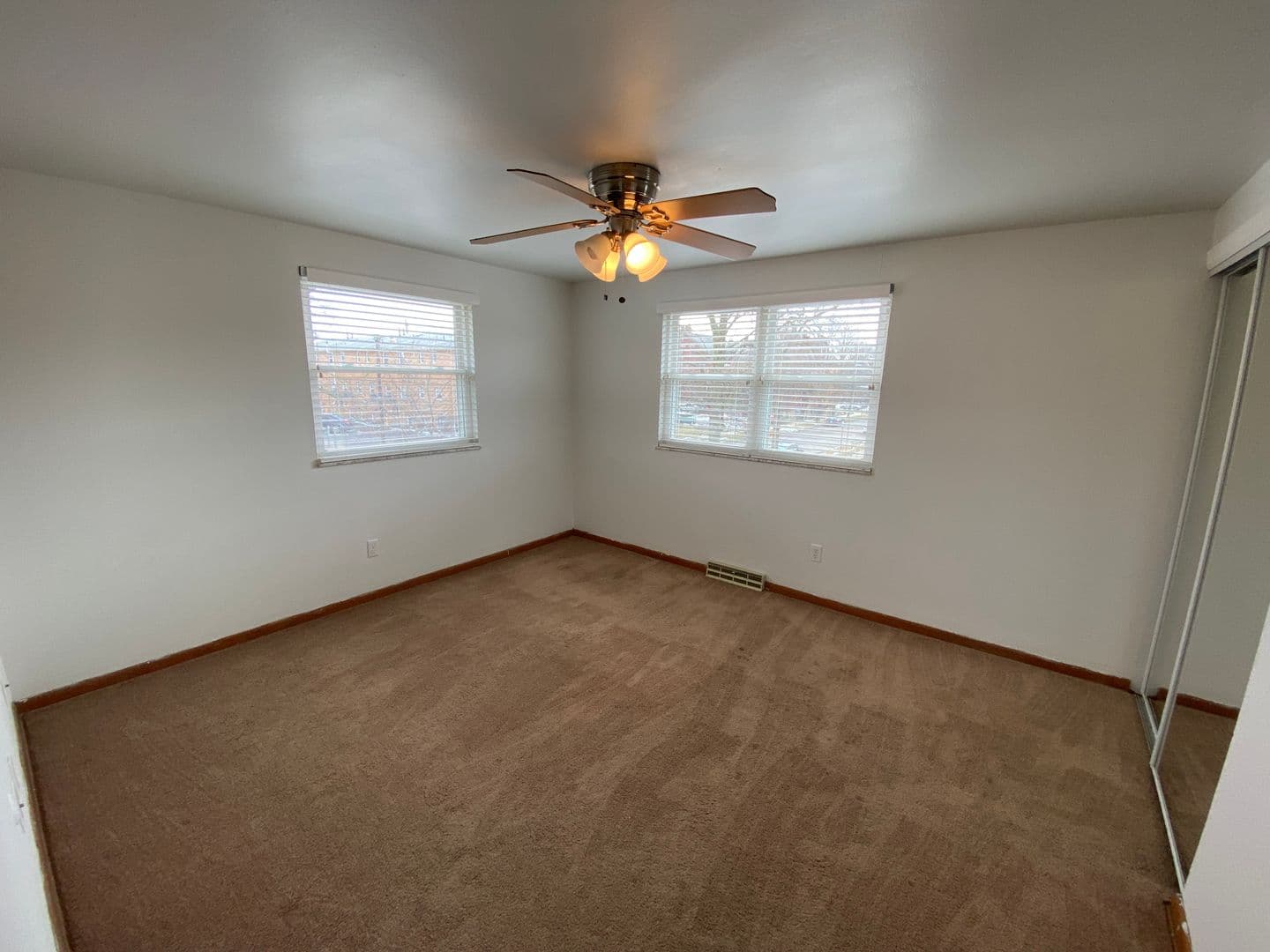 Columbus Apartment: 1451-1461 Worthington St