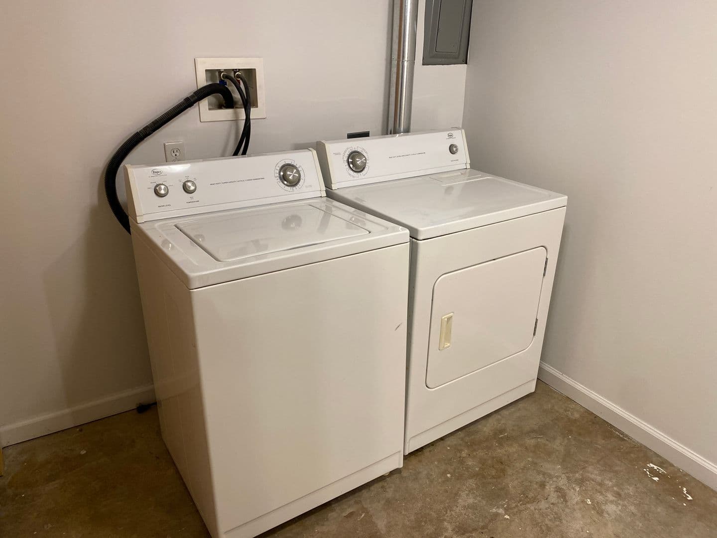 Columbus Apartment: 1702-1712 N 4th St