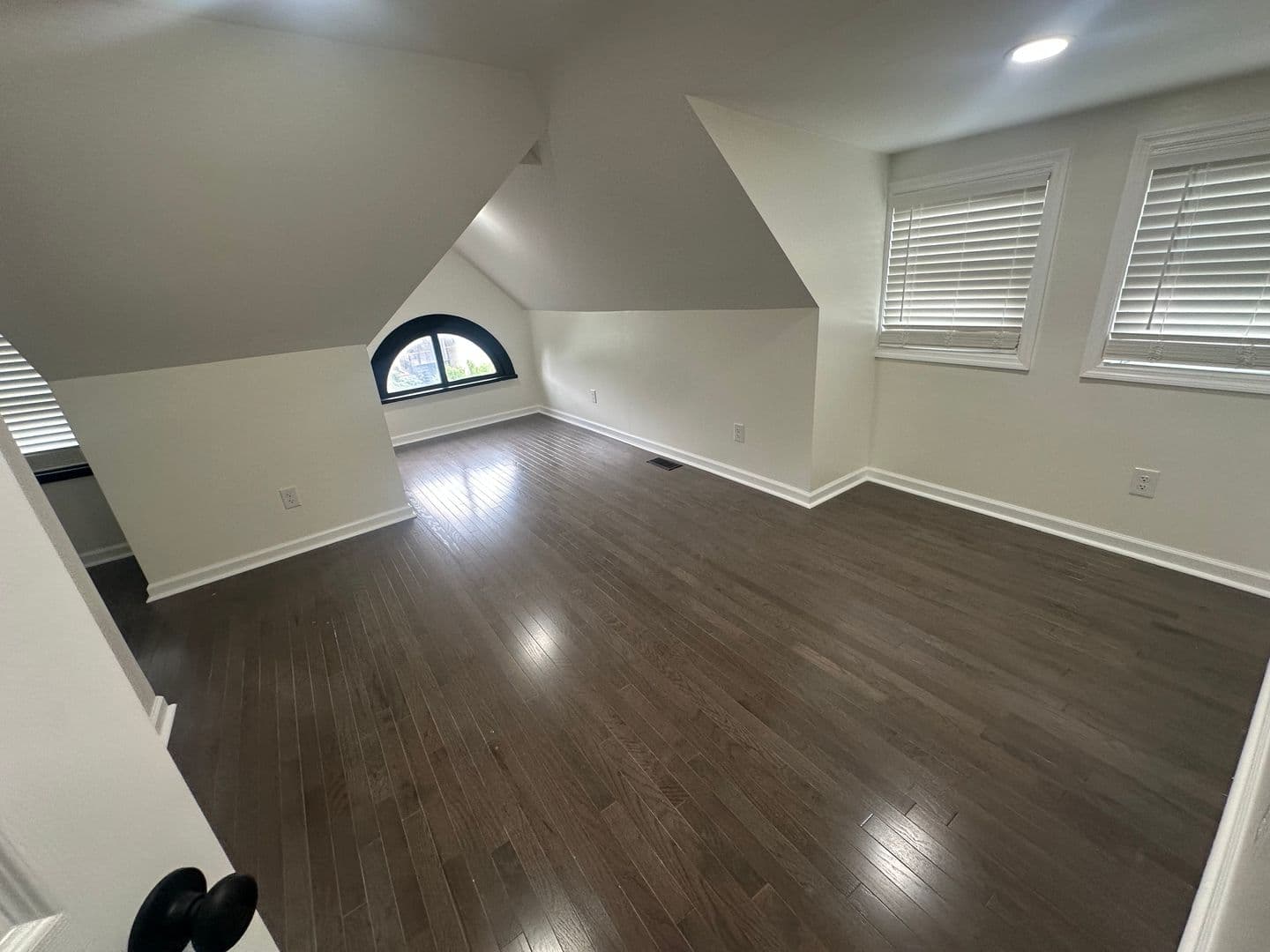 Columbus Apartment: 68 W 9th Ave