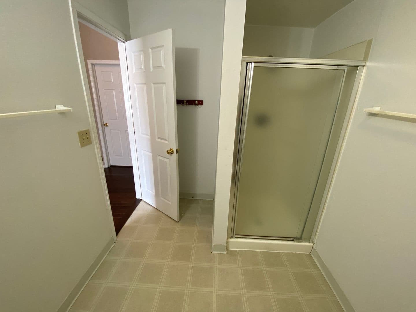Columbus Apartment: 32 W Norwich Ave