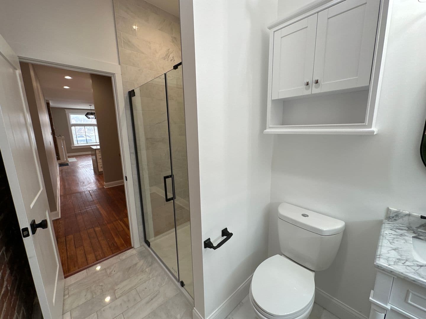 Columbus Apartment: 235-237 W 8th Ave